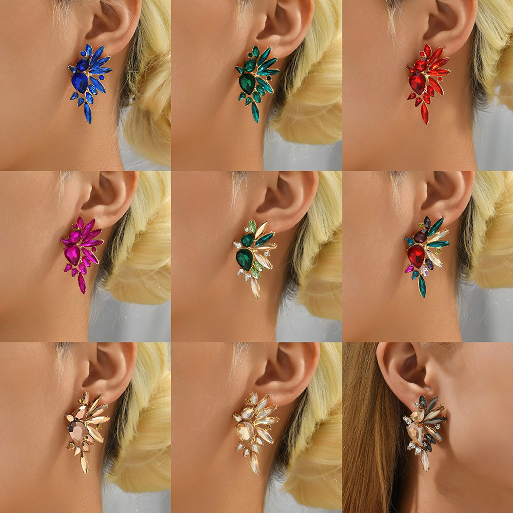 1 Pair Retro Luxurious Shiny Wings Inlay Glass Glass Ear Studs display picture 3