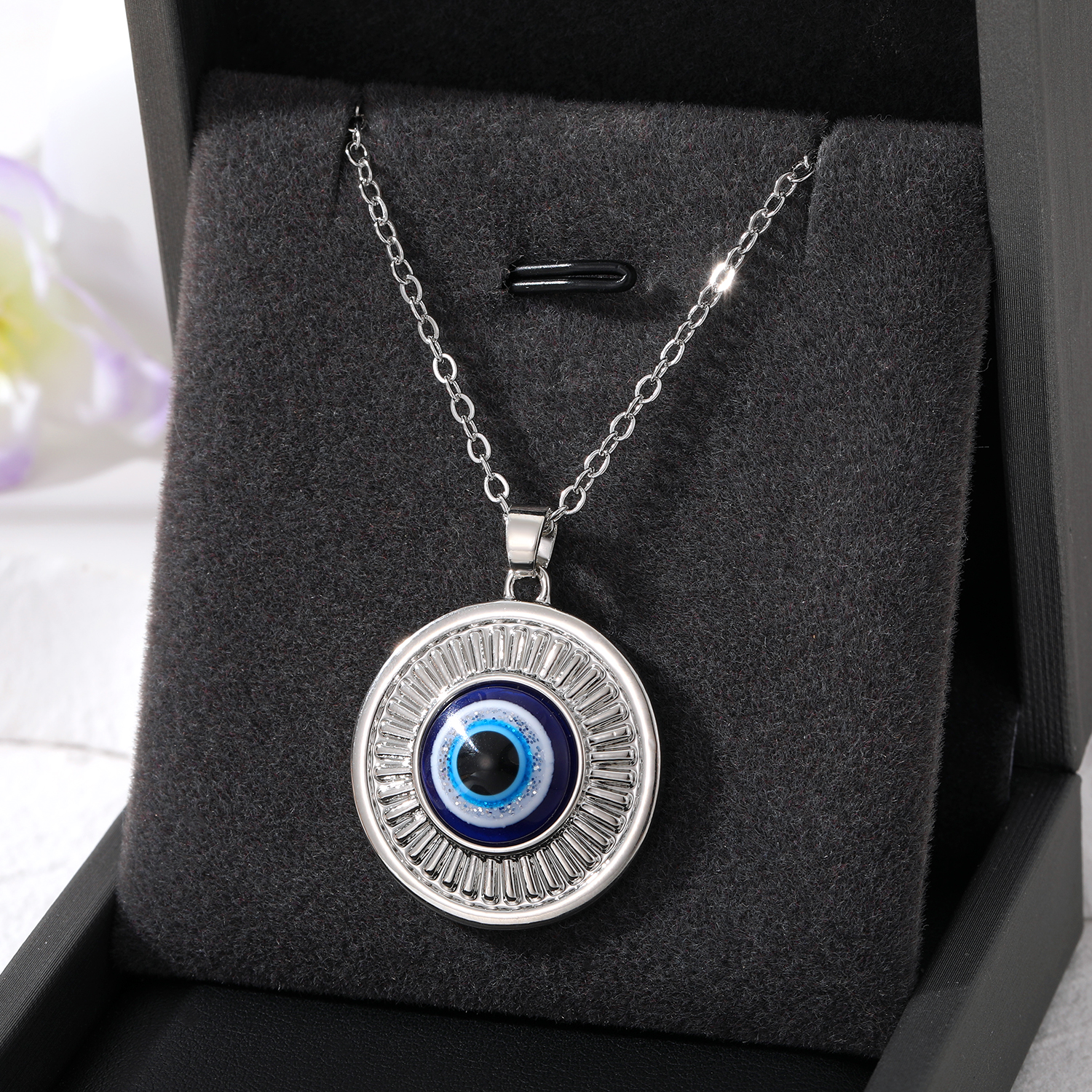 Wholesale Jewelry Simple Style Classic Style Round Alloy Pendant Necklace display picture 4