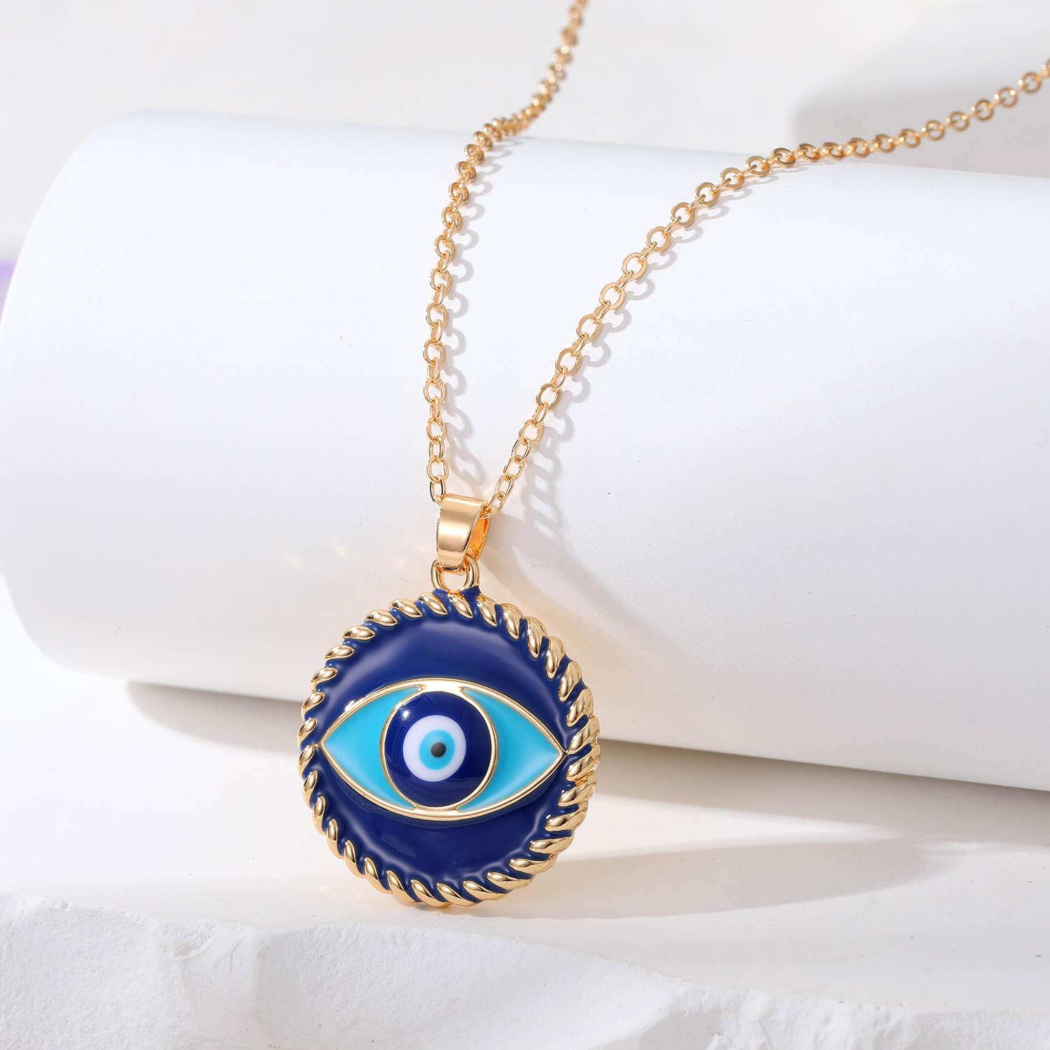 Wholesale Jewelry Simple Style Devil's Eye Alloy Pendant Necklace display picture 2