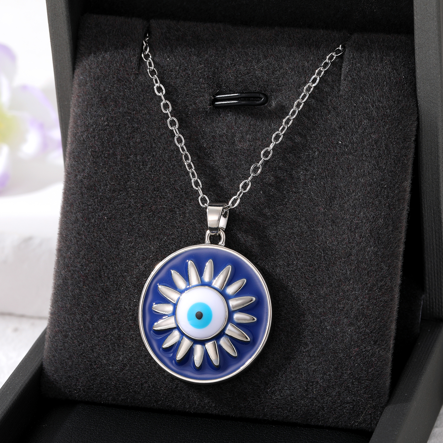 Wholesale Jewelry Simple Style Devil's Eye Alloy Pendant Necklace display picture 8