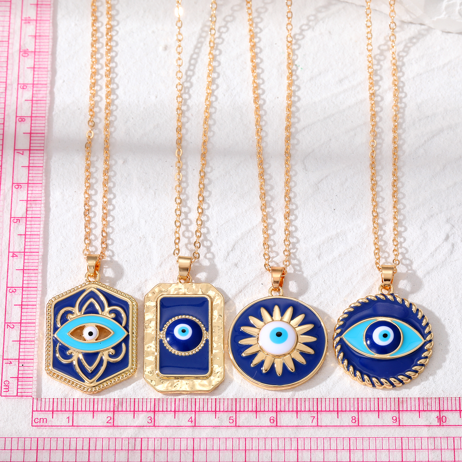 Wholesale Jewelry Simple Style Devil's Eye Alloy Pendant Necklace display picture 9