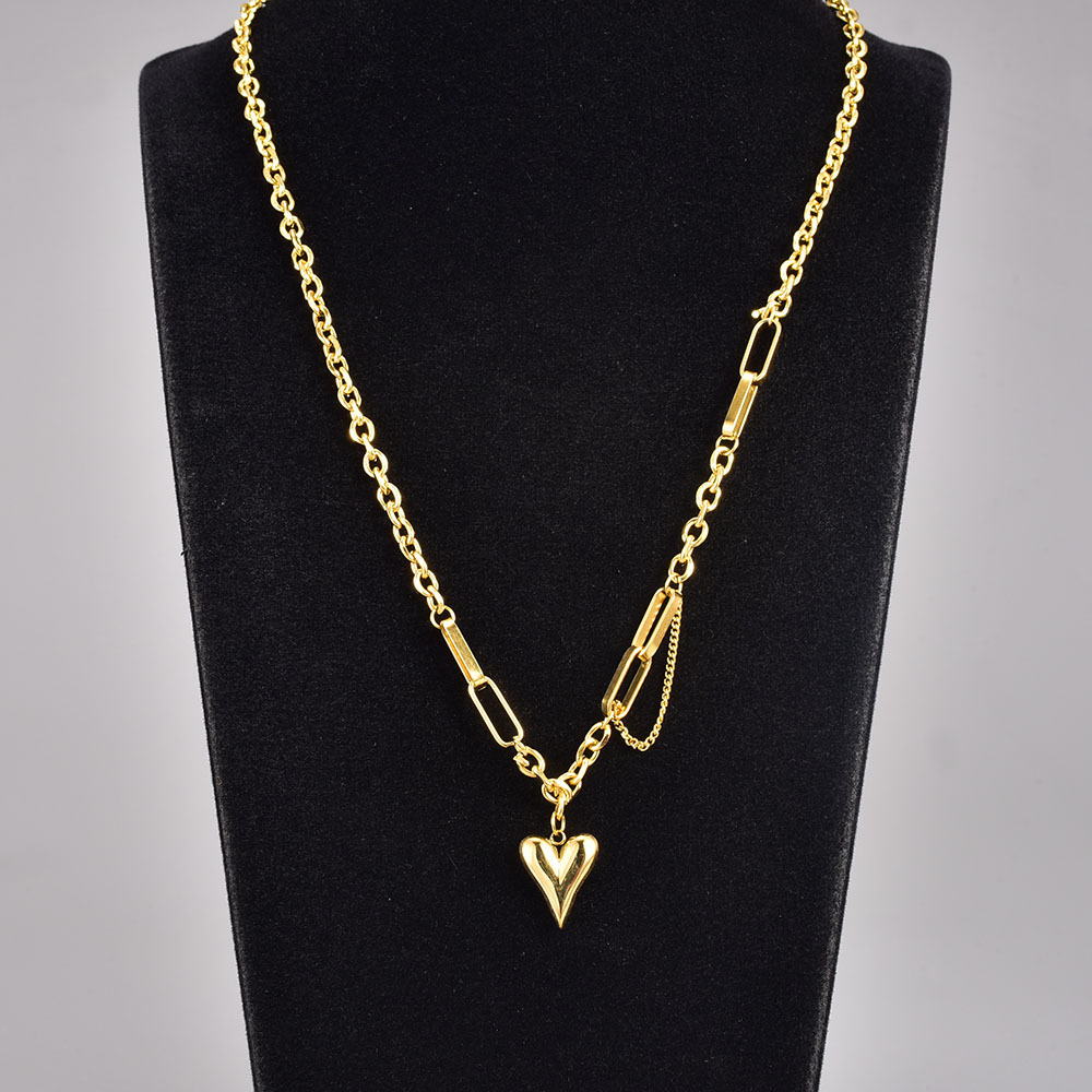 Elegant Heart Shape Titanium Steel Plating Gold Plated Pendant Necklace display picture 4