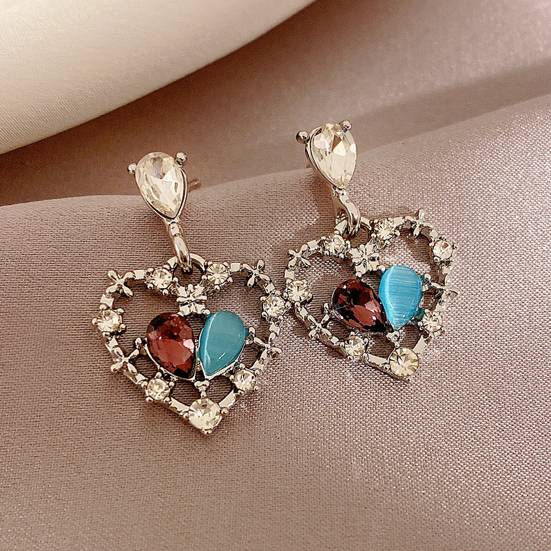 Baroque Style Vacation Simple Style Heart Shape Alloy Inlay Opal Silver Plated Women's Drop Earrings display picture 4