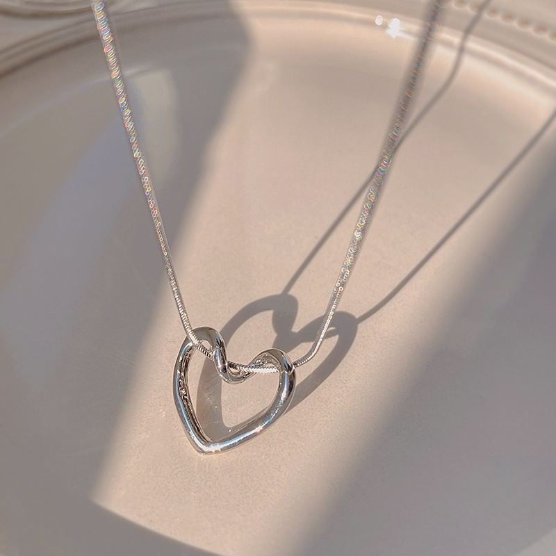 Simple Style Heart Shape Copper Silver Plated Necklace In Bulk display picture 3
