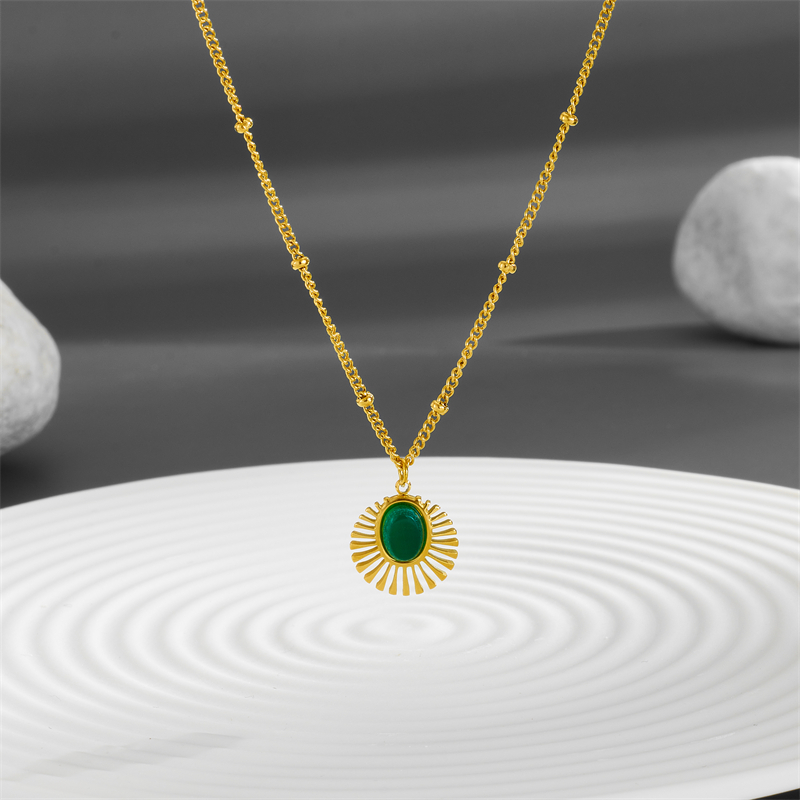 Titanium Steel 18K Gold Plated Casual Retro Plating Inlay Round Malachite Opal Pendant Necklace display picture 2