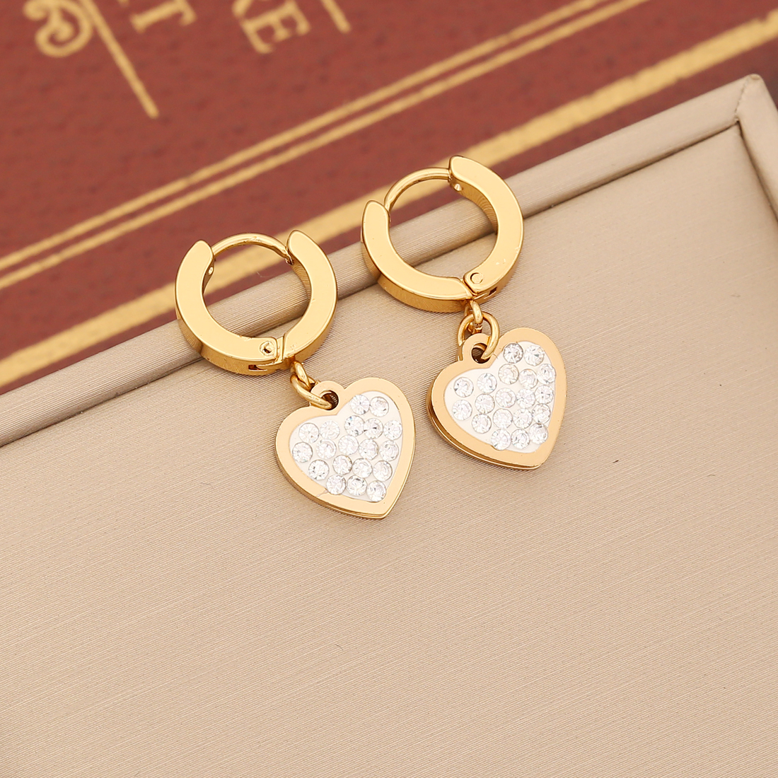 Stainless Steel 18K Gold Plated Retro Simple Style Inlay Heart Shape Artificial Diamond Bracelets Earrings Necklace display picture 5