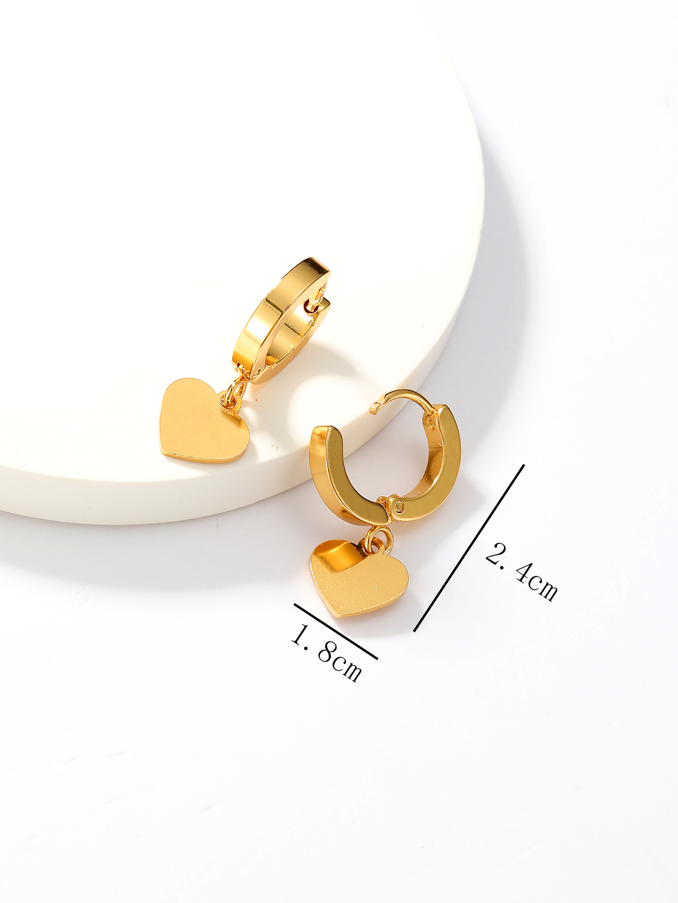 1 Pair Elegant Simple Style Heart Shape Plating Stainless Steel 18K Gold Plated Drop Earrings display picture 3