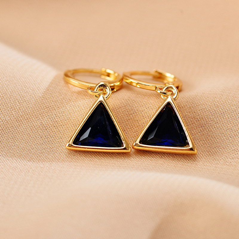 1 Pair Casual Elegant Simple Style Triangle Inlay Copper Zircon 18K Gold Plated Drop Earrings display picture 4
