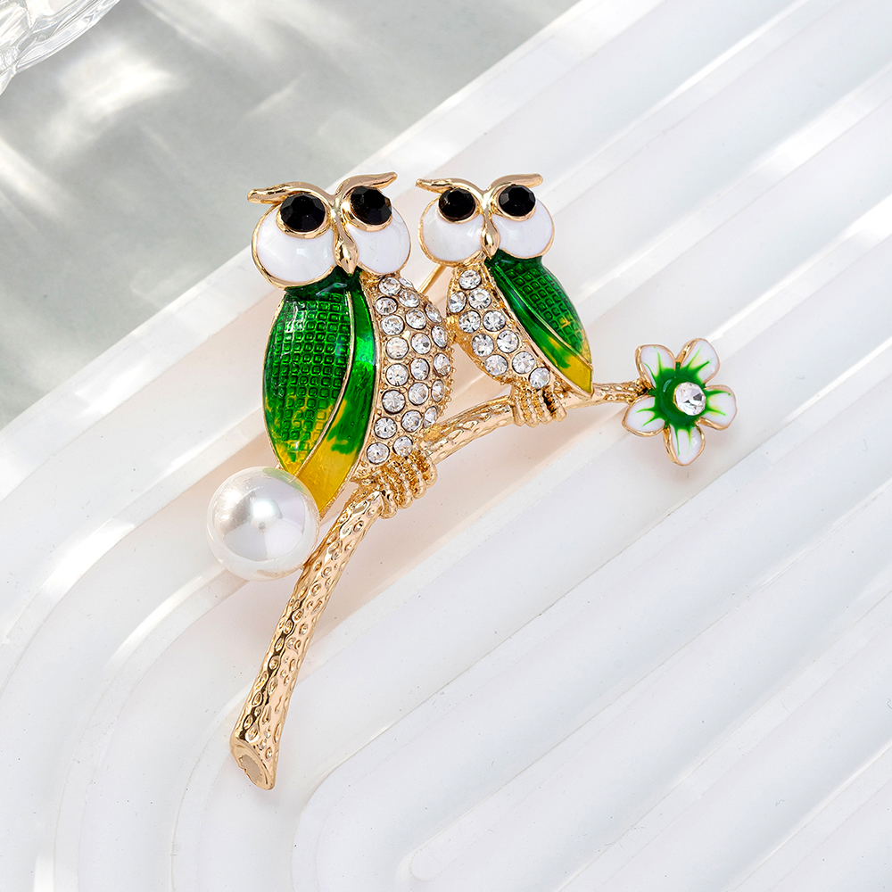 Elegant Bird Alloy Inlay Artificial Pearls Rhinestones Women's Brooches 1 Piece display picture 3