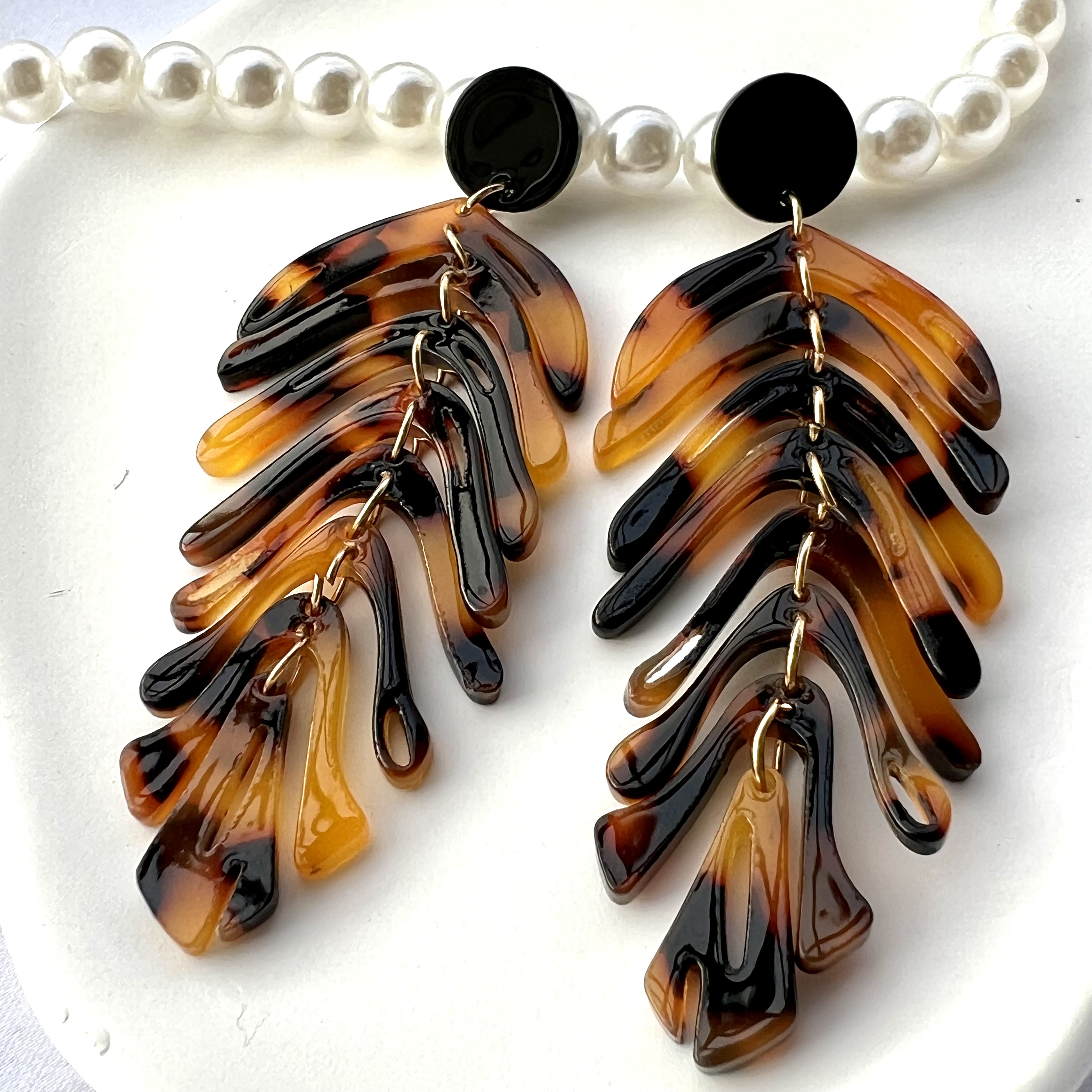 1 Pair Exaggerated Beach Leaves Arylic Alloy Drop Earrings display picture 4