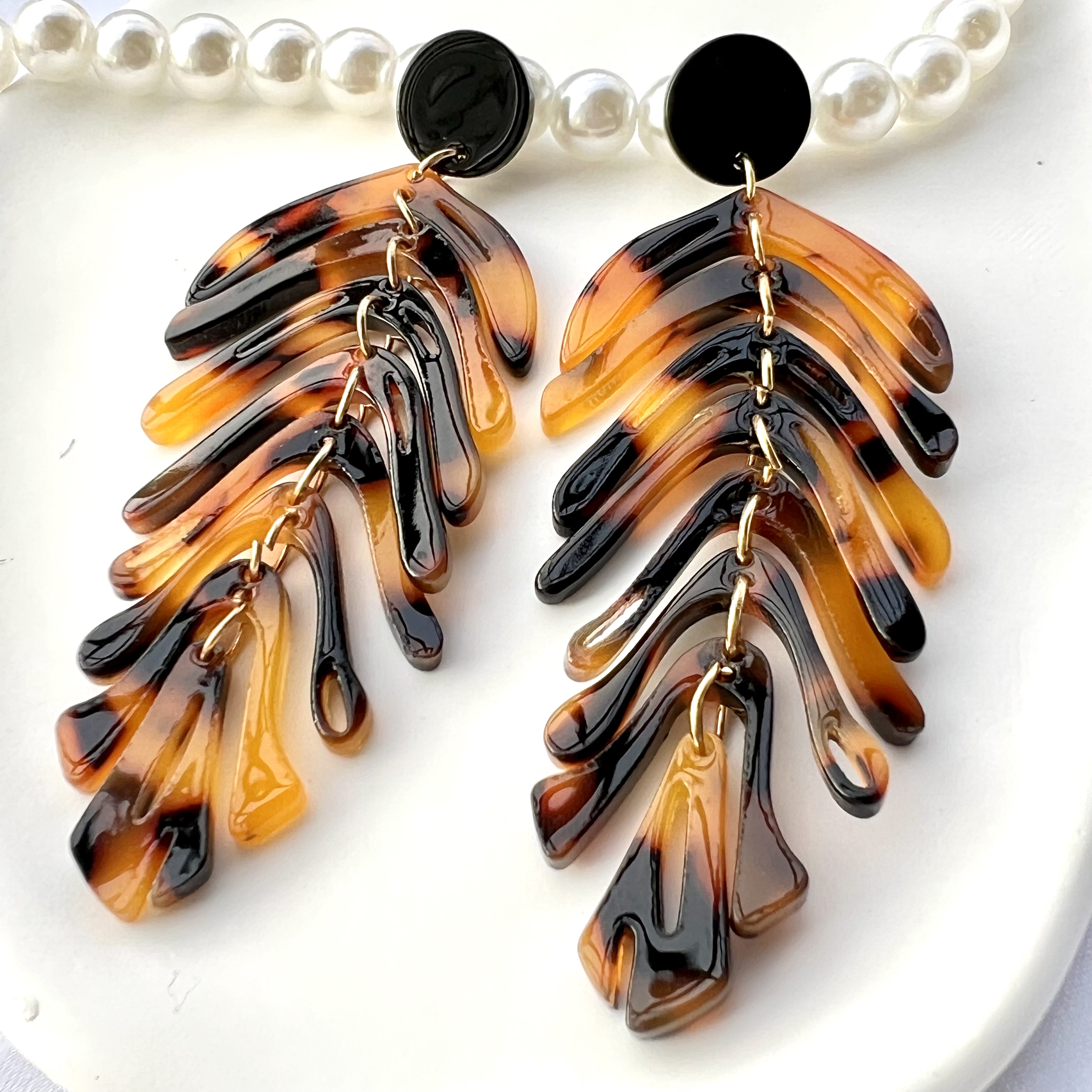 1 Pair Exaggerated Beach Leaves Arylic Alloy Drop Earrings display picture 9