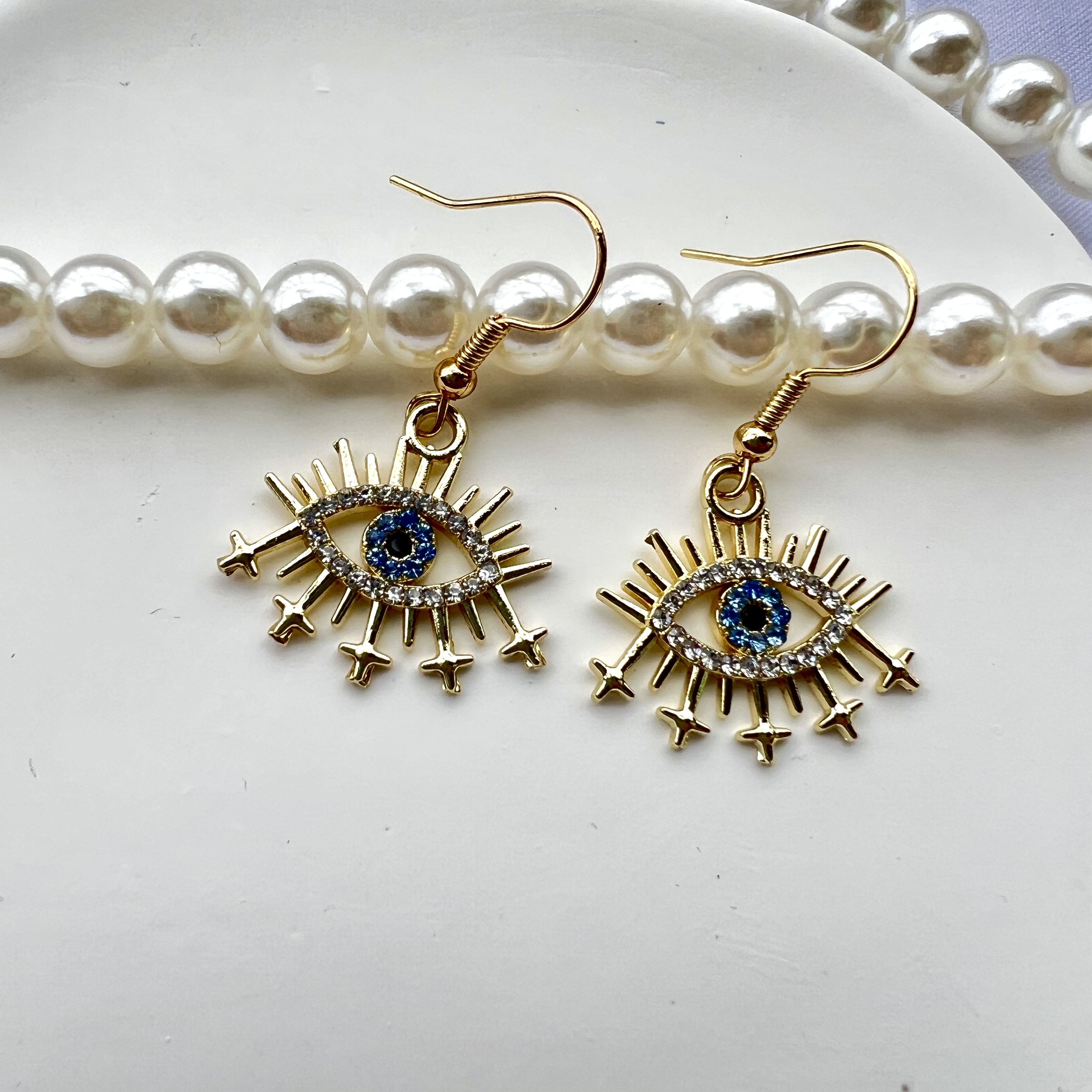 Style Vintage Brillant L'oeil Du Diable Alliage Placage Incruster Zircon Plaqué Or Femmes Boucles D'oreilles display picture 2