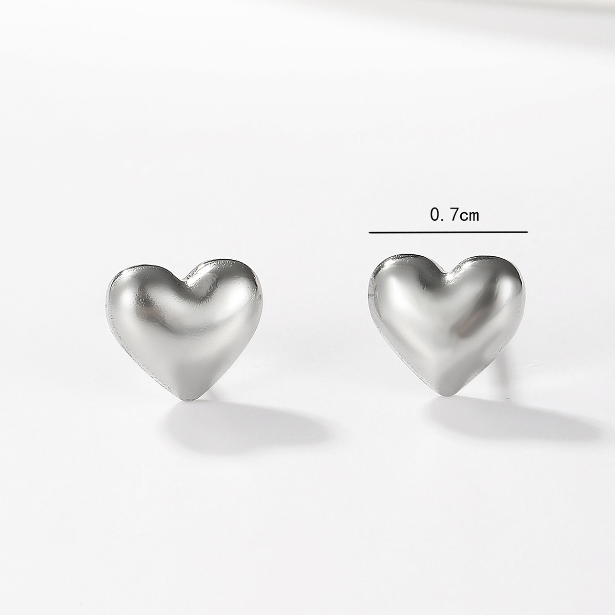 1 Pair Sweet Simple Style Heart Shape Plating 201 Stainless Steel 18K Gold Plated Ear Studs display picture 8