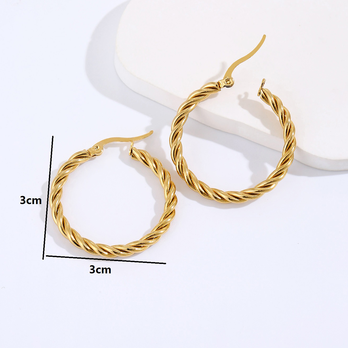 1 Pair Casual Simple Style Round Plating 201 Stainless Steel 18K Gold Plated Hoop Earrings display picture 3