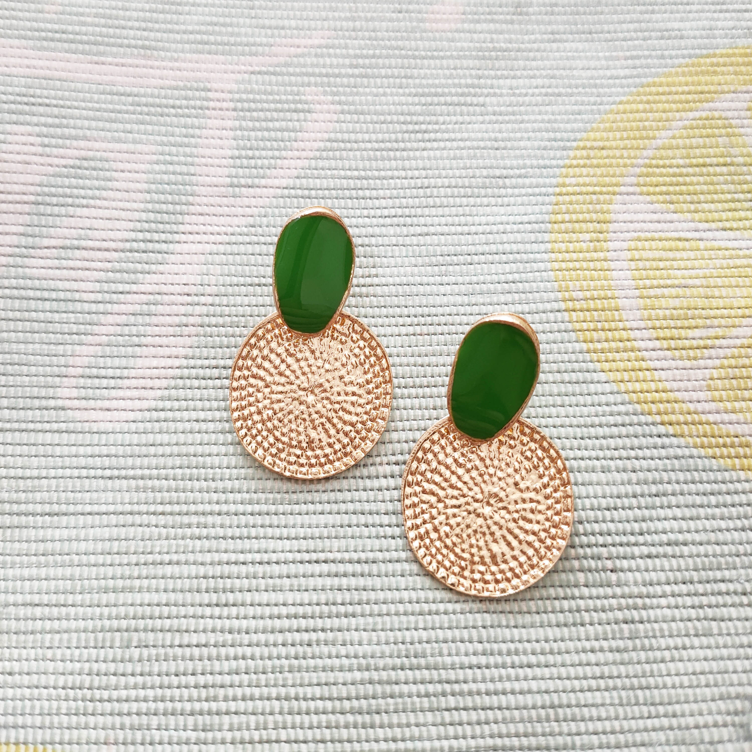 Vintage Style Simple Style Round Alloy Enamel Women's Drop Earrings display picture 7