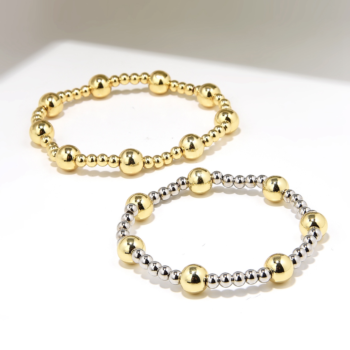 Retro Klassischer Stil Runden Kupfer Perlen Handgemacht Überzug Vergoldet Armbänder display picture 4