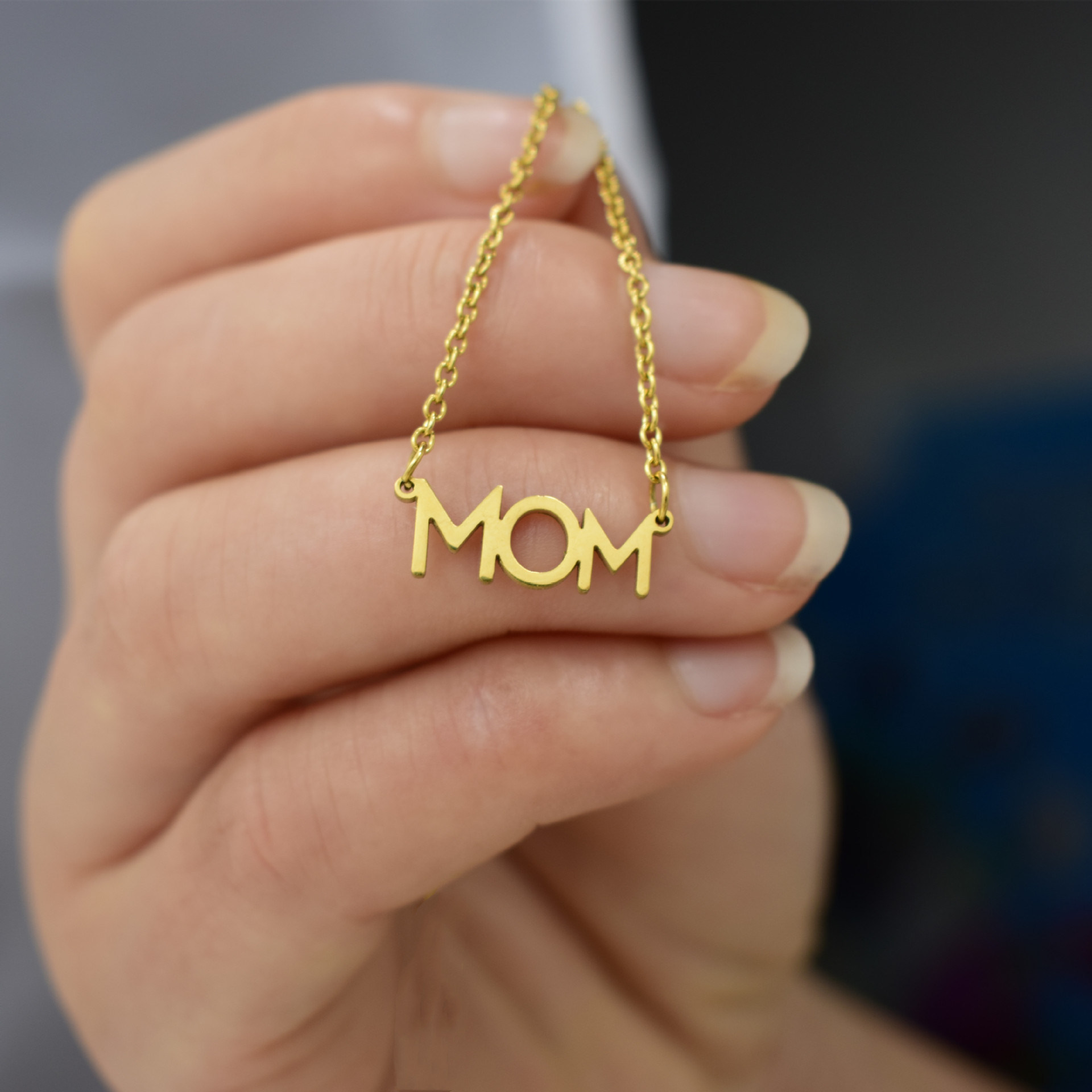 Elegant Mama Simple Style Letter Titanium Steel Gold Plated Pendant Necklace display picture 5
