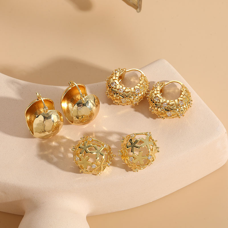 1 Paar Elegant Klassischer Stil Einfarbig Kupfer Überzug Inlay Zirkon 14 Karat Vergoldet Ohrringe display picture 1