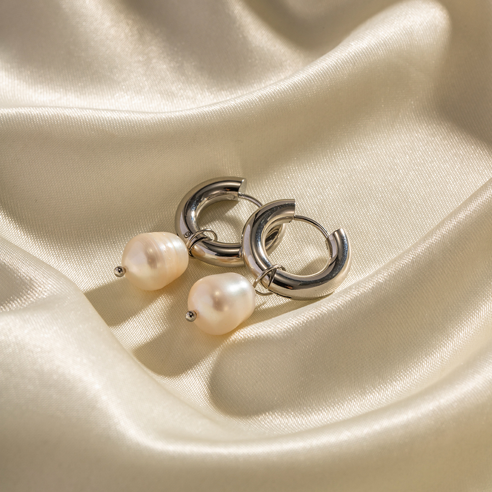 1 Paire Style Ins Rond Acier Inoxydable Placage Incruster Perle Or Blanc Plaqué Des Boucles D'oreilles display picture 1