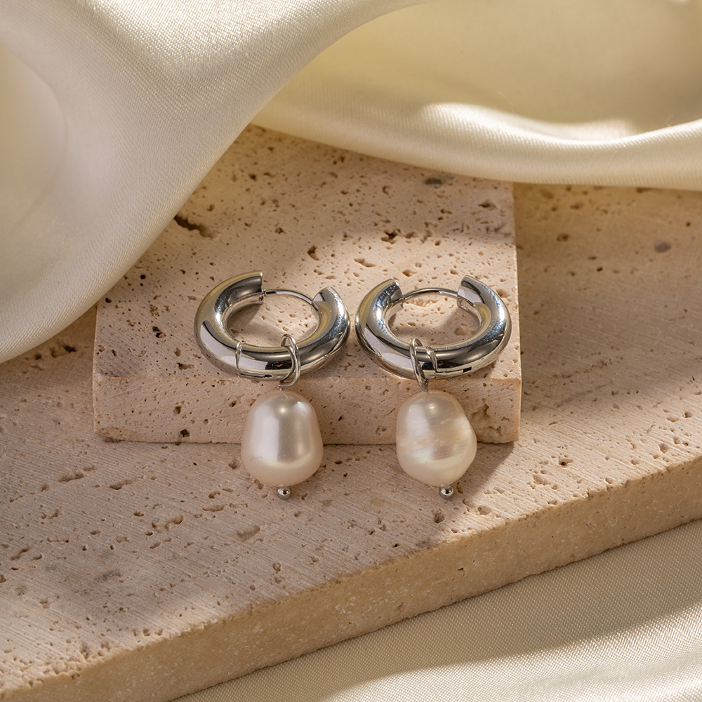 1 Paire Style Ins Rond Acier Inoxydable Placage Incruster Perle Or Blanc Plaqué Des Boucles D'oreilles display picture 3