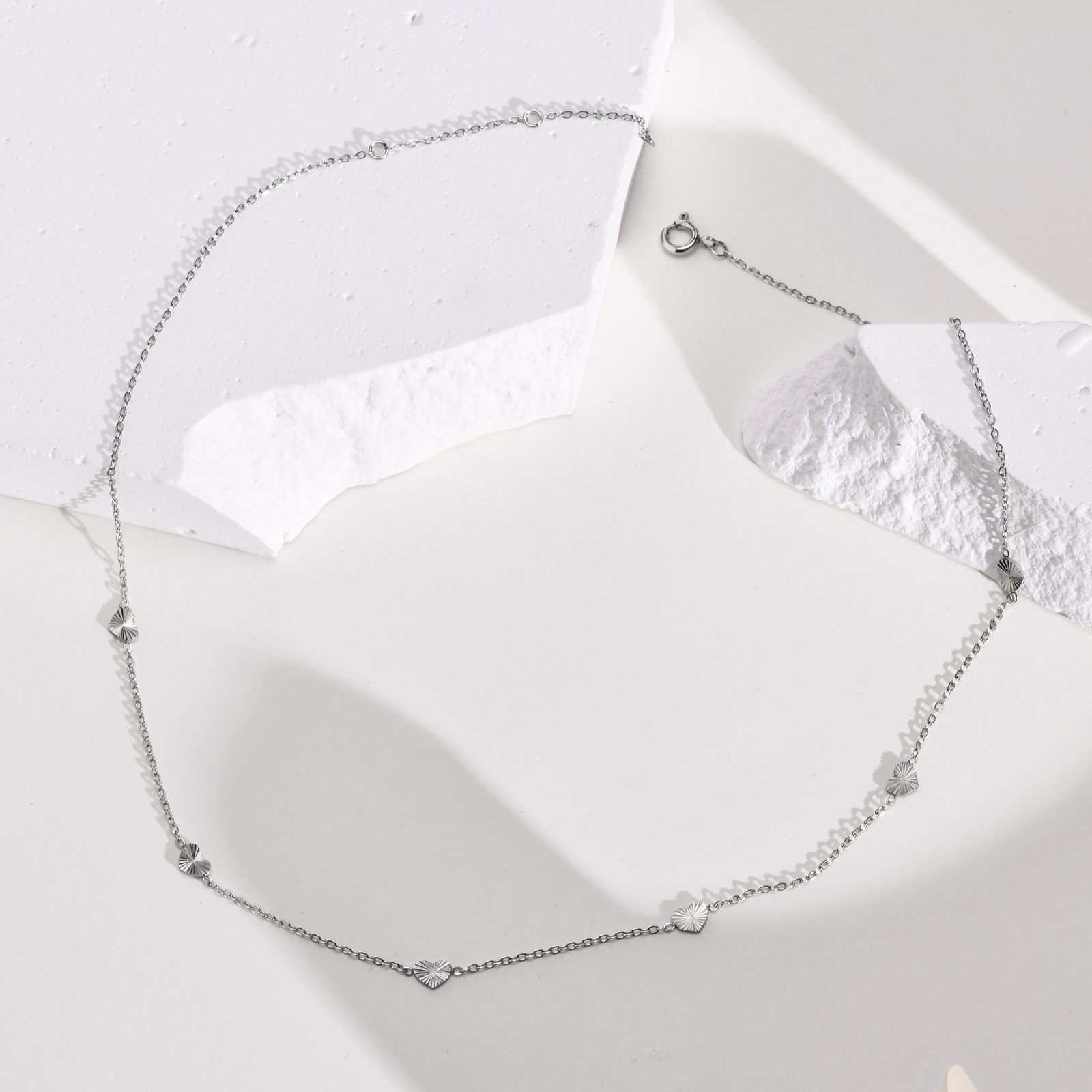201 Edelstahl Feenhafter Stil Einfacher Stil Überzug Inlay Dreieck Quadrat Wassertropfen Zirkon Halskette display picture 5
