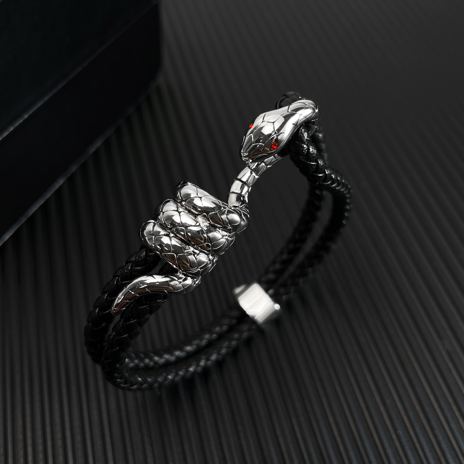 Hip Hop Style Vintage Serpent Acier Inoxydable 304 Faux Cuir Tresser Cuir Artificiel Hommes Bracelets display picture 3