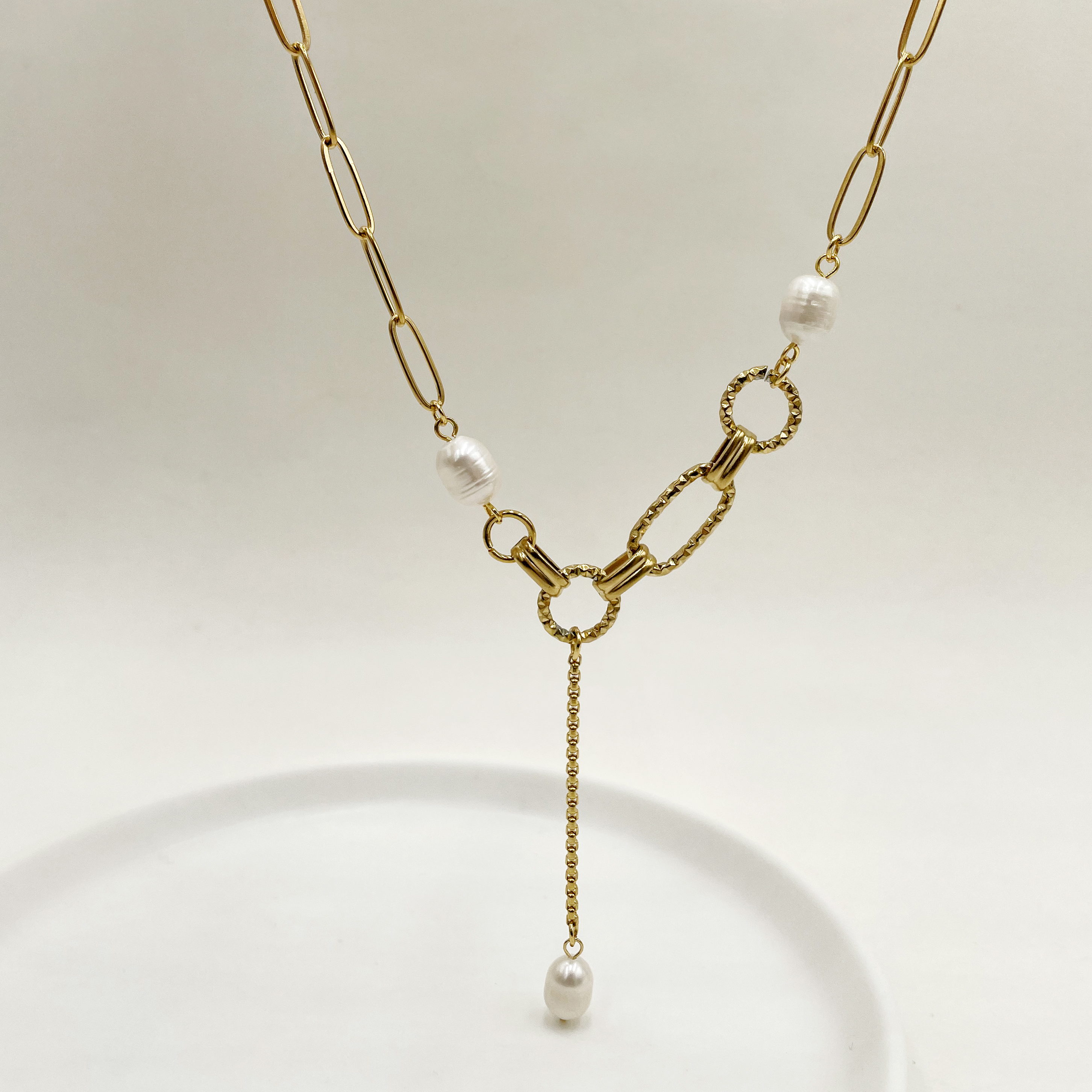 Edelstahl 304 Vergoldet Moderner Stil Polieren Perle Überzug Runden Oval Perle Halskette display picture 2