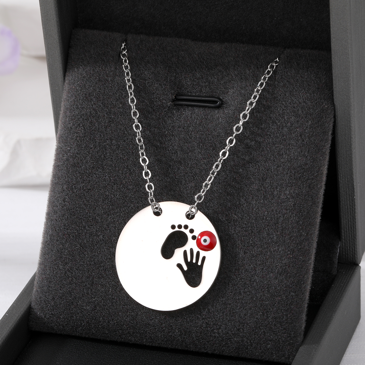 Simple Style Classic Style Round Devil's Eye Hand Stainless Steel Alloy Plating Hollow Out Pendant Necklace display picture 6