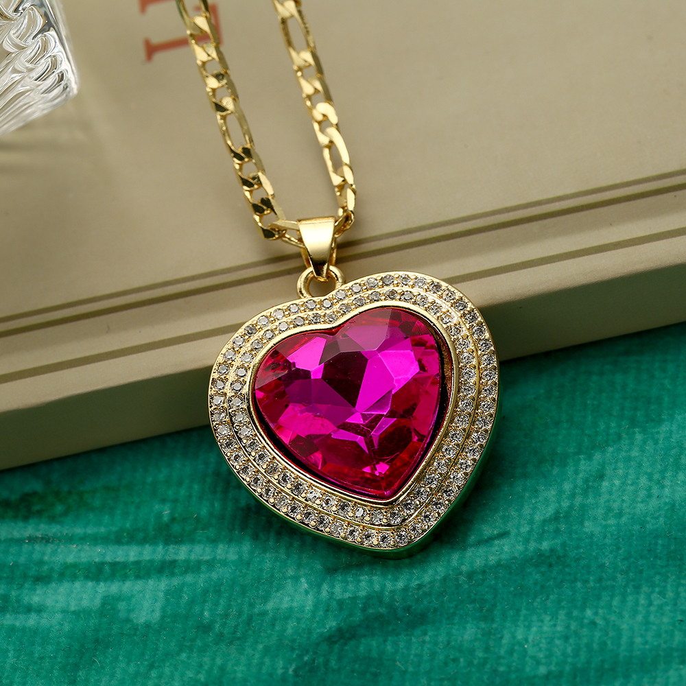 Elegant Glam Heart Shape Copper Plating Inlay Zircon 18k Gold Plated Pendant Necklace display picture 4