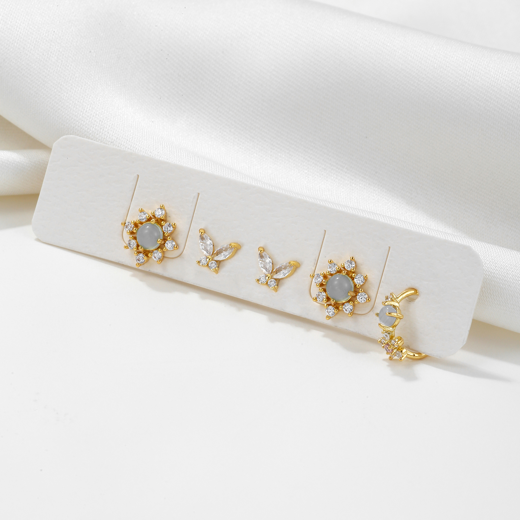 1 Set Simple Style Butterfly Plating Inlay Brass Zircon 18k Gold Plated Ear Studs display picture 2