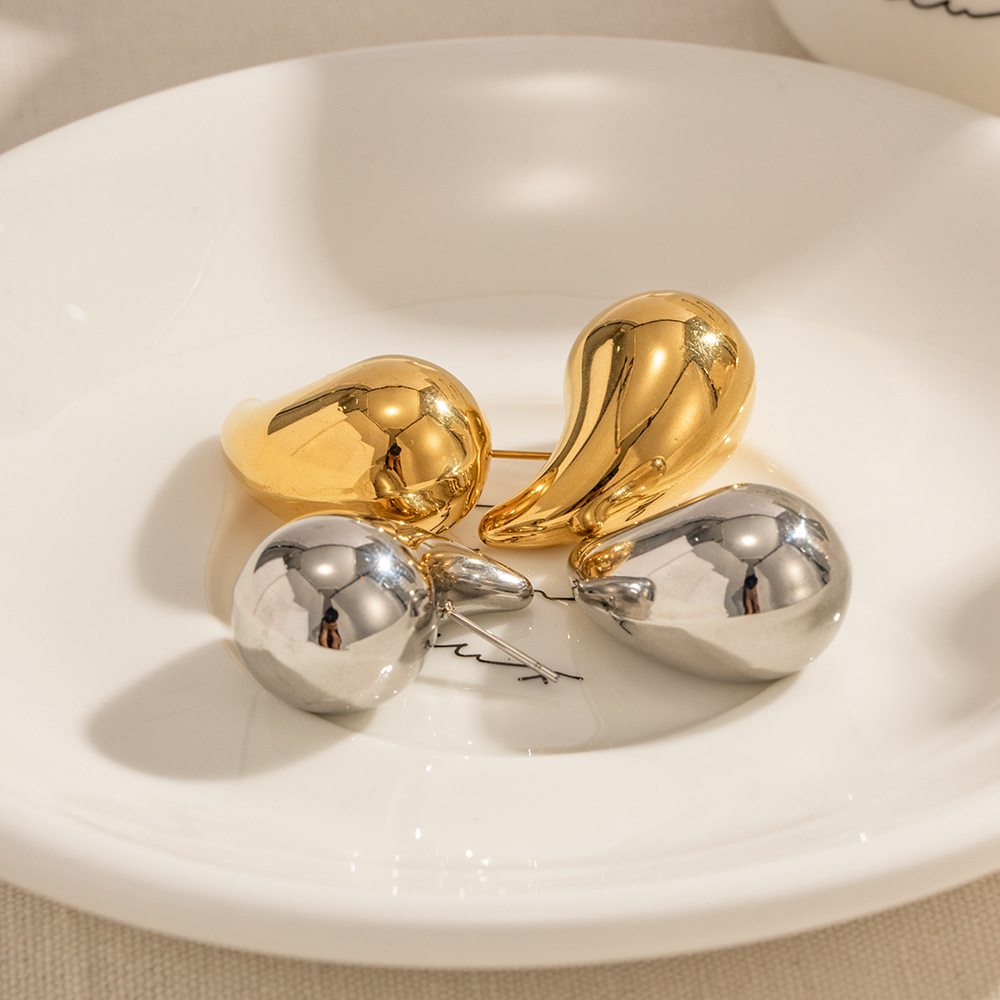 1 Pair Modern Style Water Droplets Solid Color Plating Stainless Steel 18k Gold Plated Ear Studs display picture 1