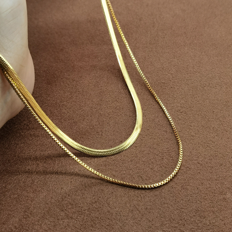 Lässig Vintage-stil Einfarbig Titan Stahl Überzug 18 Karat Vergoldet Geschichtete Halskette display picture 4