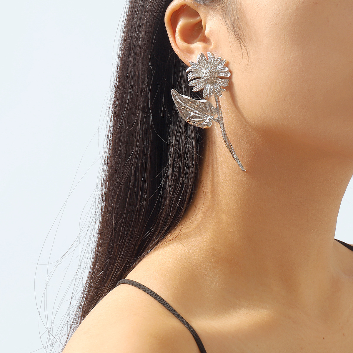 Elegant Flower Alloy Women's Earrings display picture 16