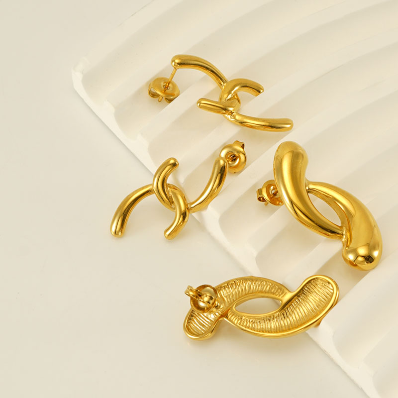 1 Pair Modern Style Simple Style Irregular Solid Color Polishing Plating Stainless Steel 18K Gold Plated Ear Studs display picture 3