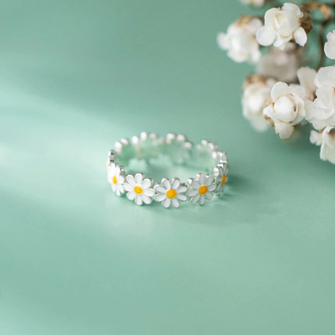Japanischer Stil Süss Chrysantheme Legierung Emaille Epoxid Frau Offener Ring display picture 1
