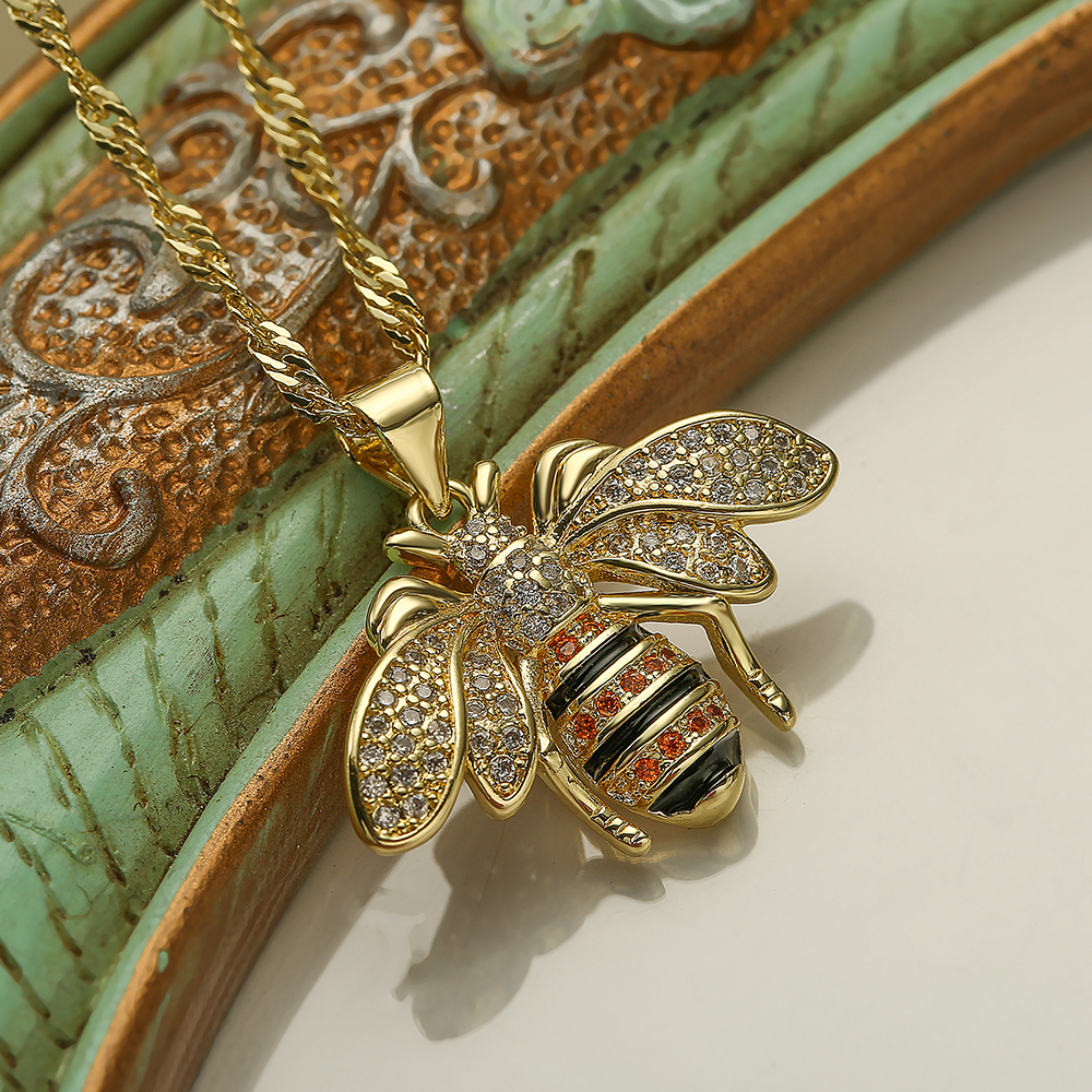 Cute Shiny Bear Bee Butterfly Copper Enamel Plating Inlay Zircon 18k Gold Plated Pendant Necklace display picture 8