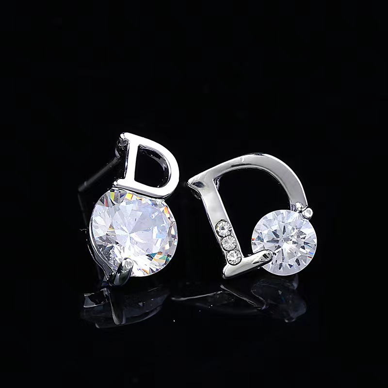 1 Pair Sexy Simple Style Letter Plating Inlay Copper Zircon Silver Plated Ear Studs display picture 3