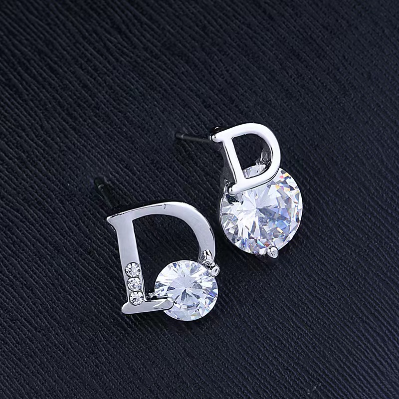 1 Pair Sexy Simple Style Letter Plating Inlay Copper Zircon Silver Plated Ear Studs display picture 5
