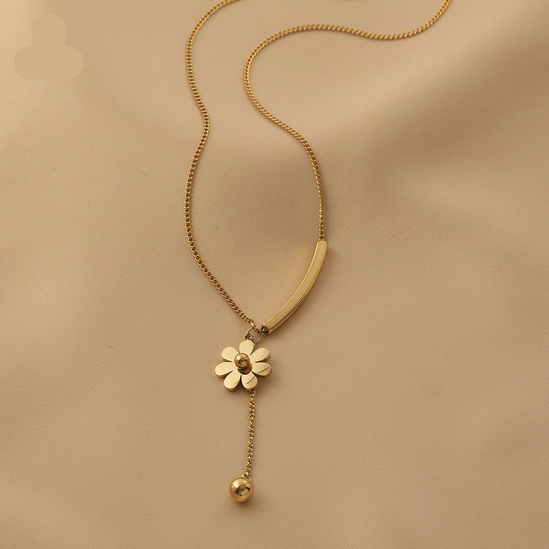 304 Stainless Steel 18K Gold Plated Vintage Style Sweet Plating Daisy Pendant Necklace display picture 3