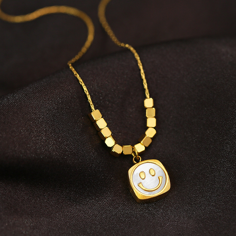 Casual Simple Style Smiley Face Titanium Steel Plating Inlay Shell 18k Gold Plated Pendant Necklace display picture 1