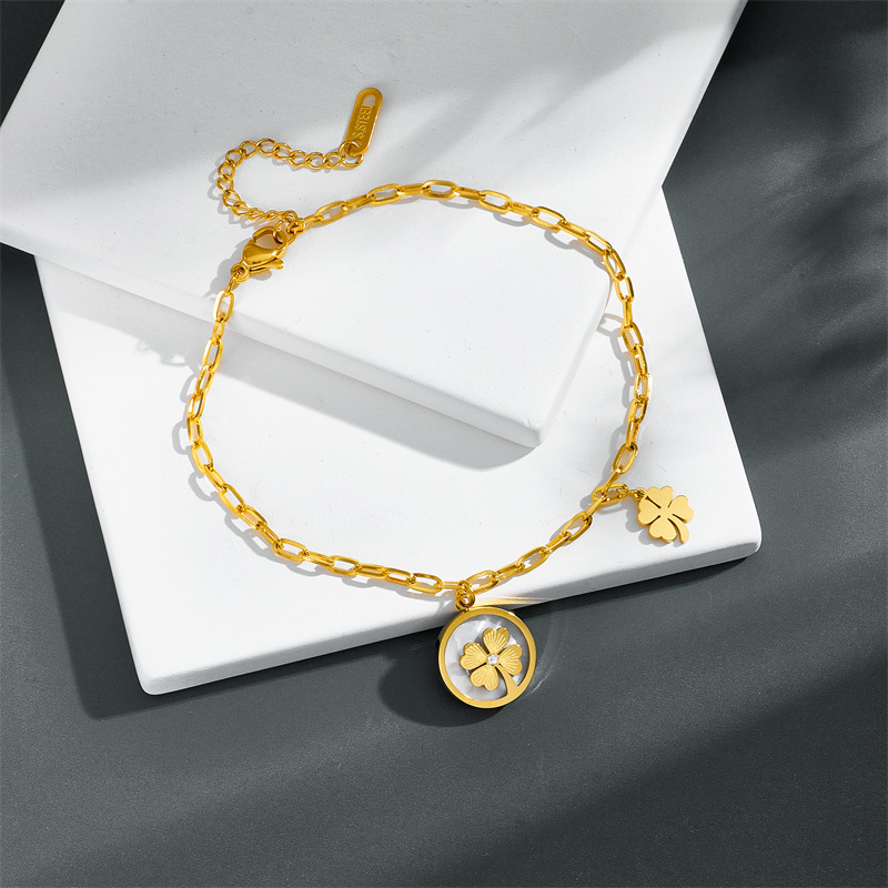 Wholesale Elegant Artistic Four Leaf Clover Flower Butterfly Titanium Steel Plating Inlay 18k Gold Plated Shell Anklet Necklace display picture 10