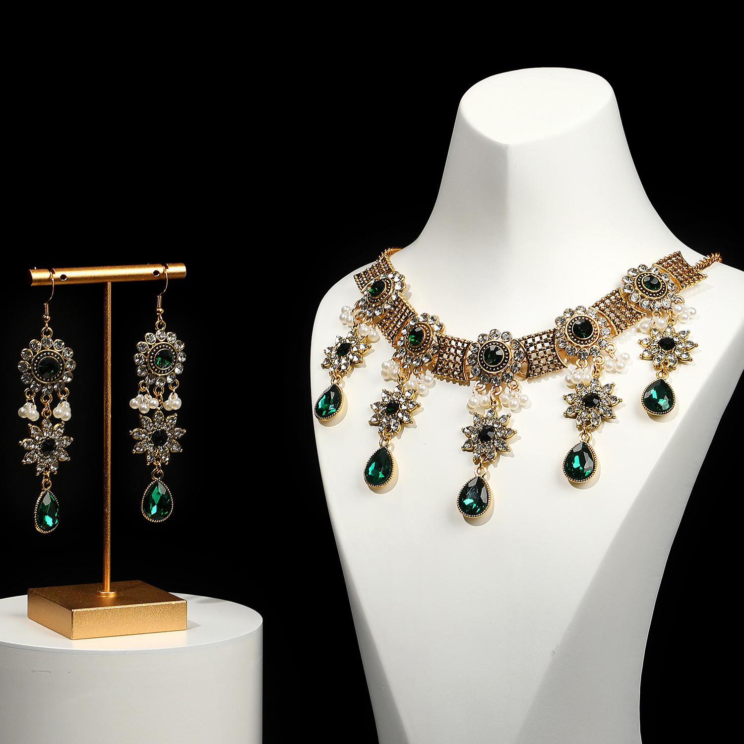 Elegant Vintage-stil Luxuriös Geometrisch Blume Juwel Türkis Legierung Großhandel Ohrringe Halskette display picture 7