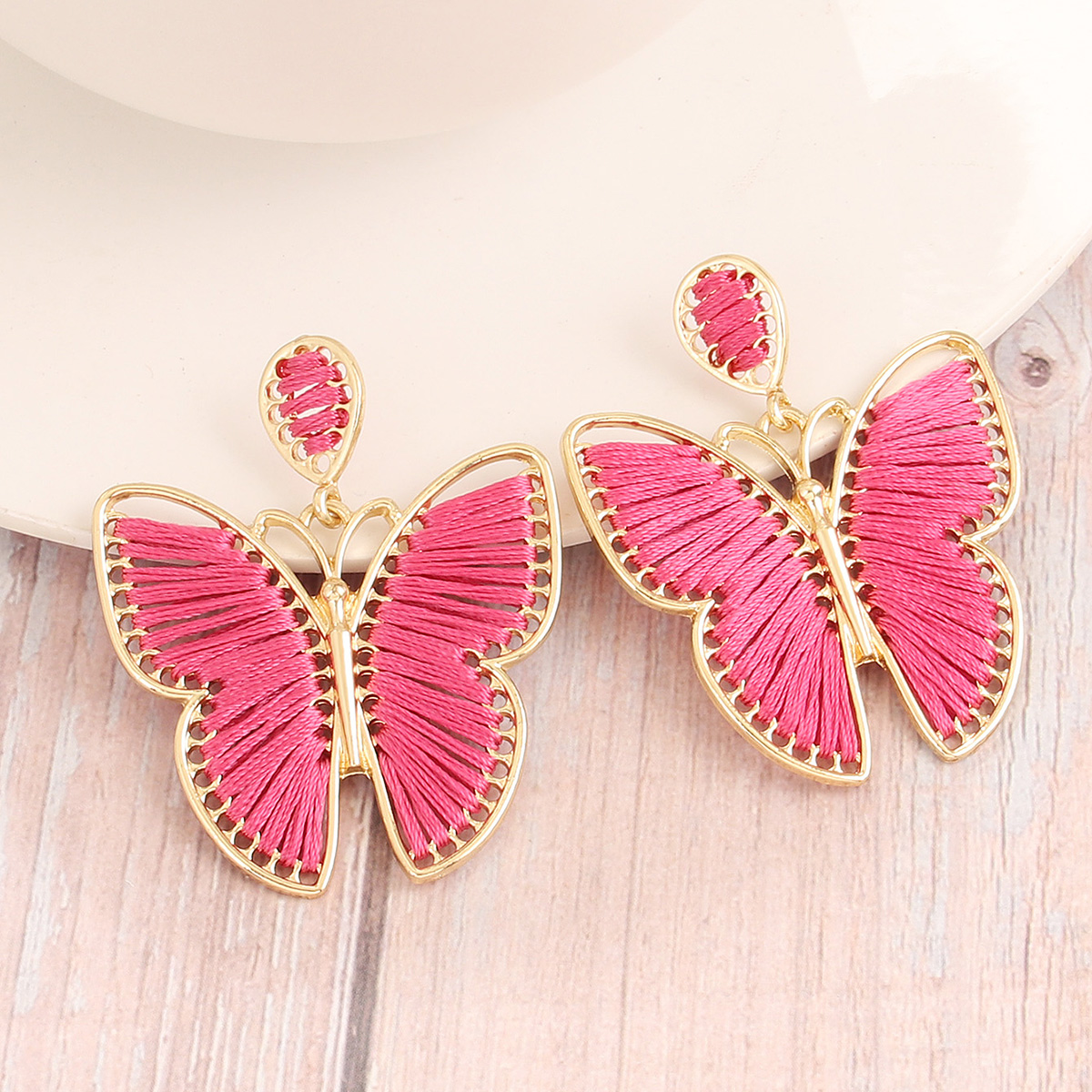 1 Pair Fairy Style Exaggerated Artistic Butterfly Plating Braid Hollow Out Alloy Nylon Gold Plated Drop Earrings display picture 4