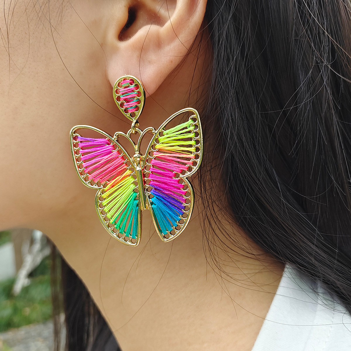 1 Pair Fairy Style Exaggerated Artistic Butterfly Plating Braid Hollow Out Alloy Nylon Gold Plated Drop Earrings display picture 5