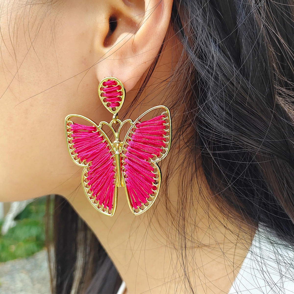 1 Pair Fairy Style Exaggerated Artistic Butterfly Plating Braid Hollow Out Alloy Nylon Gold Plated Drop Earrings display picture 7