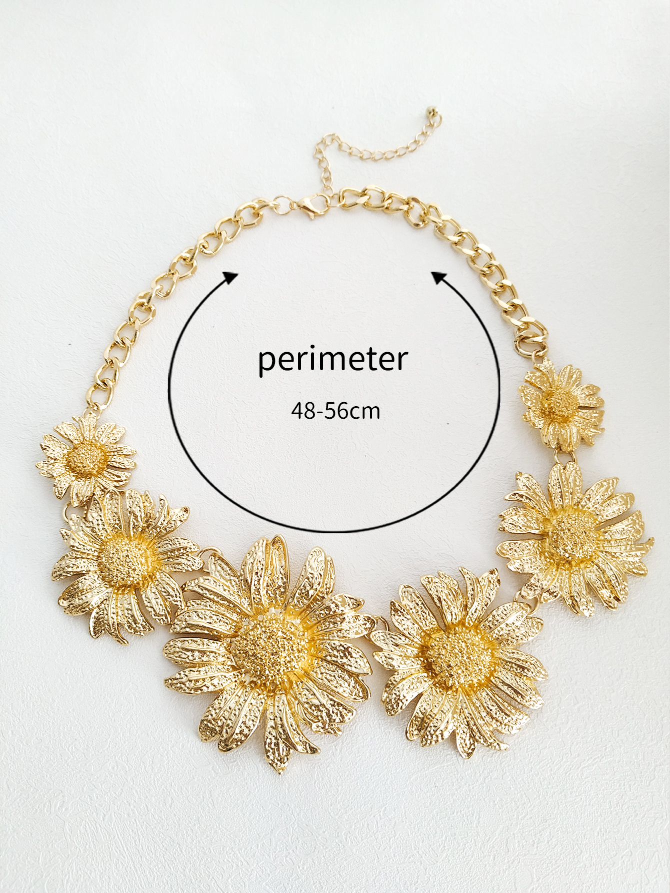 Elegant Exaggerated Daisy Alloy Plating Women's Necklace display picture 3
