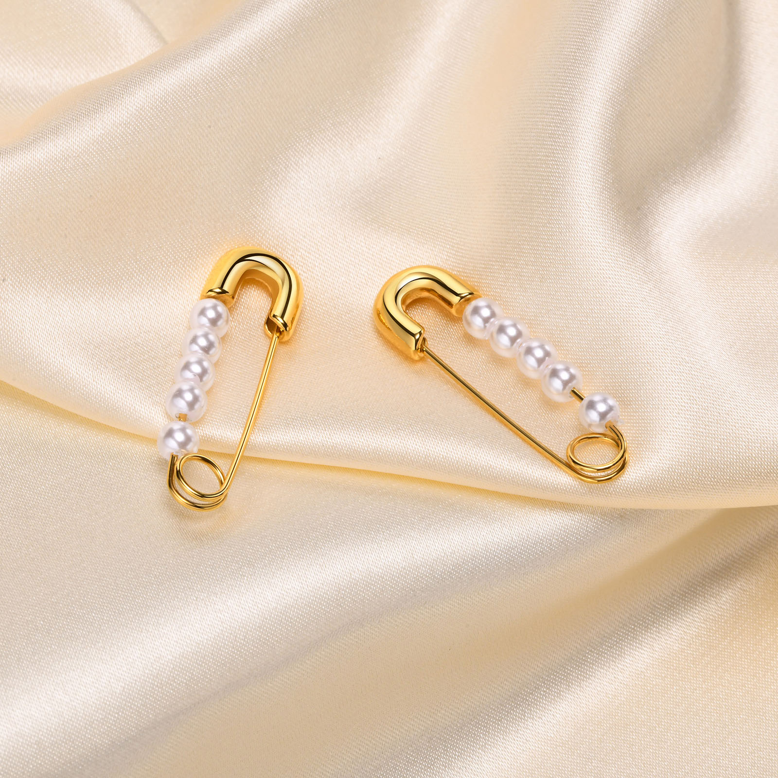 1 Paar IG-Stil Barocker Stil Ferien Geometrisch Inlay Edelstahl 304 Künstliche Perlen Ohrringe display picture 1