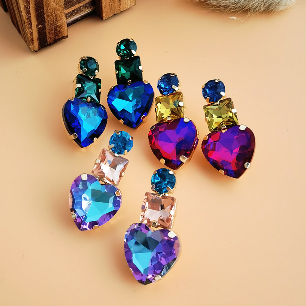 Elegant Shiny Square Heart Shape Alloy Inlay Resin Rhinestones Women's Drop Earrings display picture 4