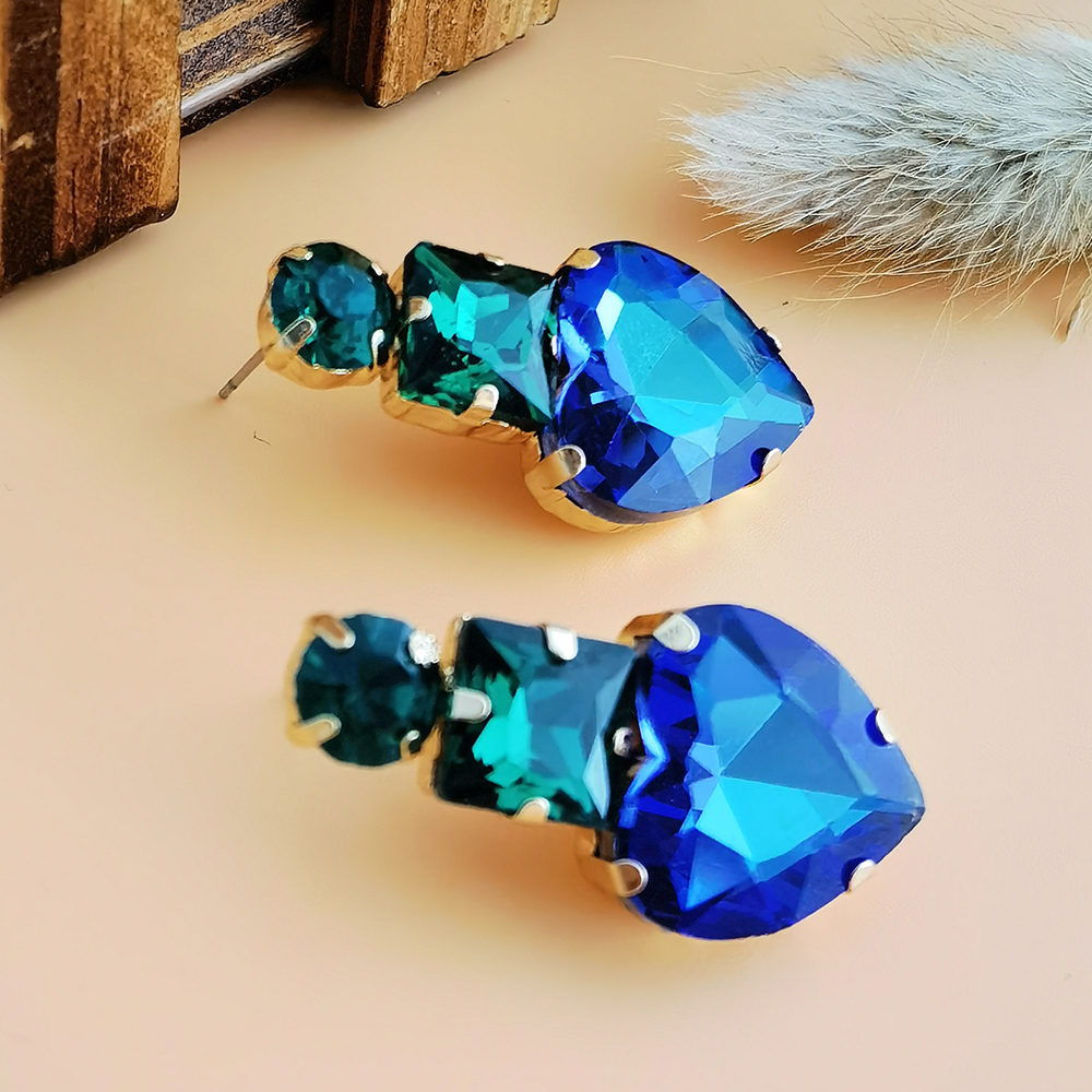 Elegant Shiny Square Heart Shape Alloy Inlay Resin Rhinestones Women's Drop Earrings display picture 5