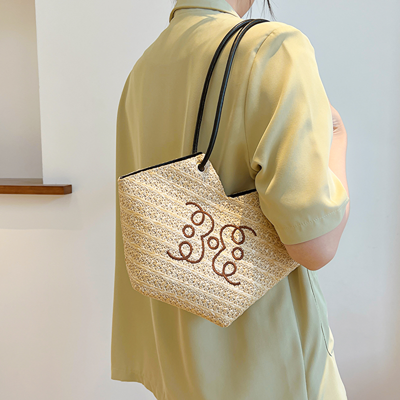 Women's Spring&summer Straw Vacation Shoulder Bag display picture 7